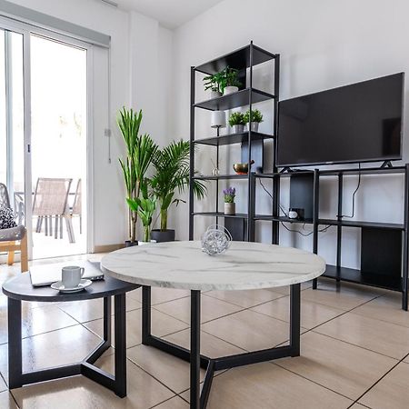 Beautiful 2 Bed Apartment In Paphos Cyprus エクステリア 写真