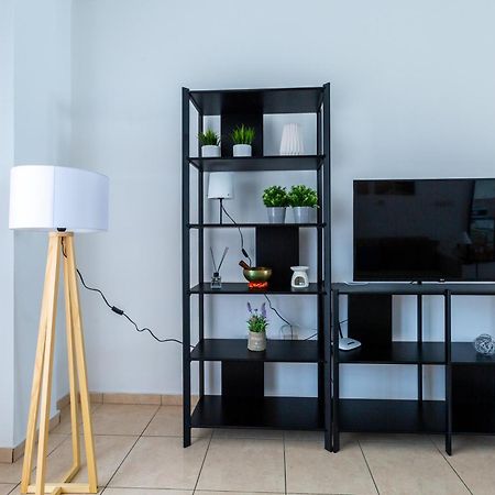 Beautiful 2 Bed Apartment In Paphos Cyprus エクステリア 写真