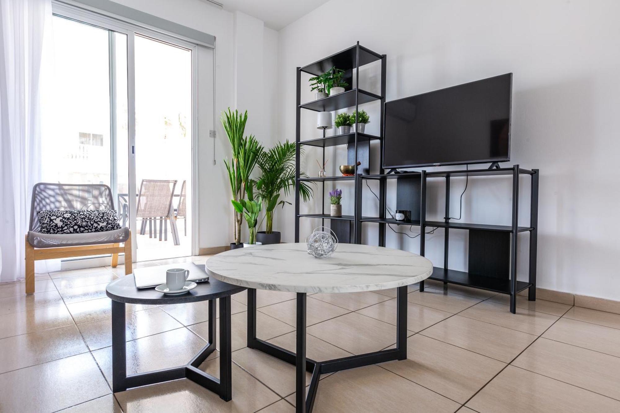 Beautiful 2 Bed Apartment In Paphos Cyprus エクステリア 写真