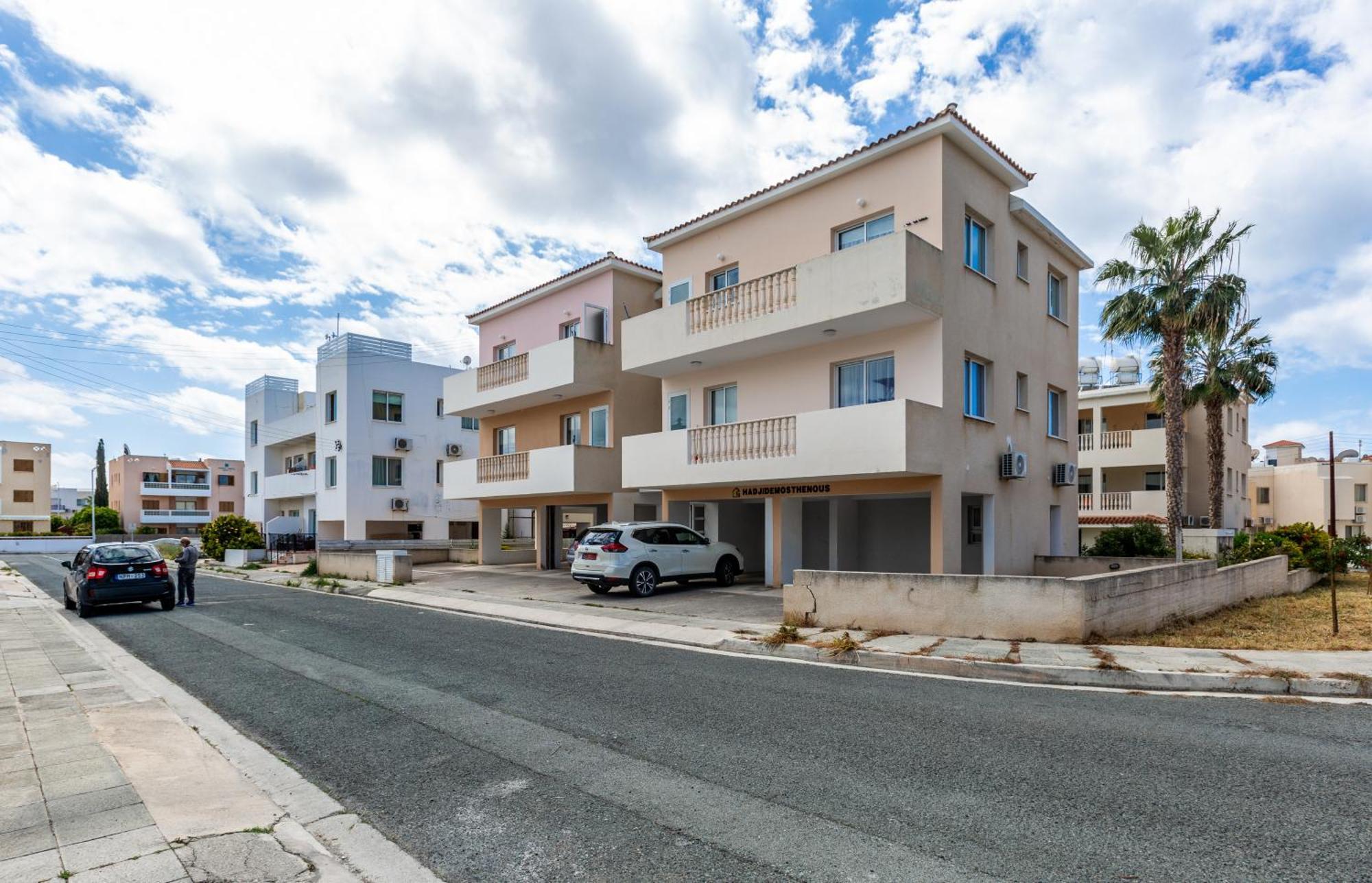 Beautiful 2 Bed Apartment In Paphos Cyprus エクステリア 写真