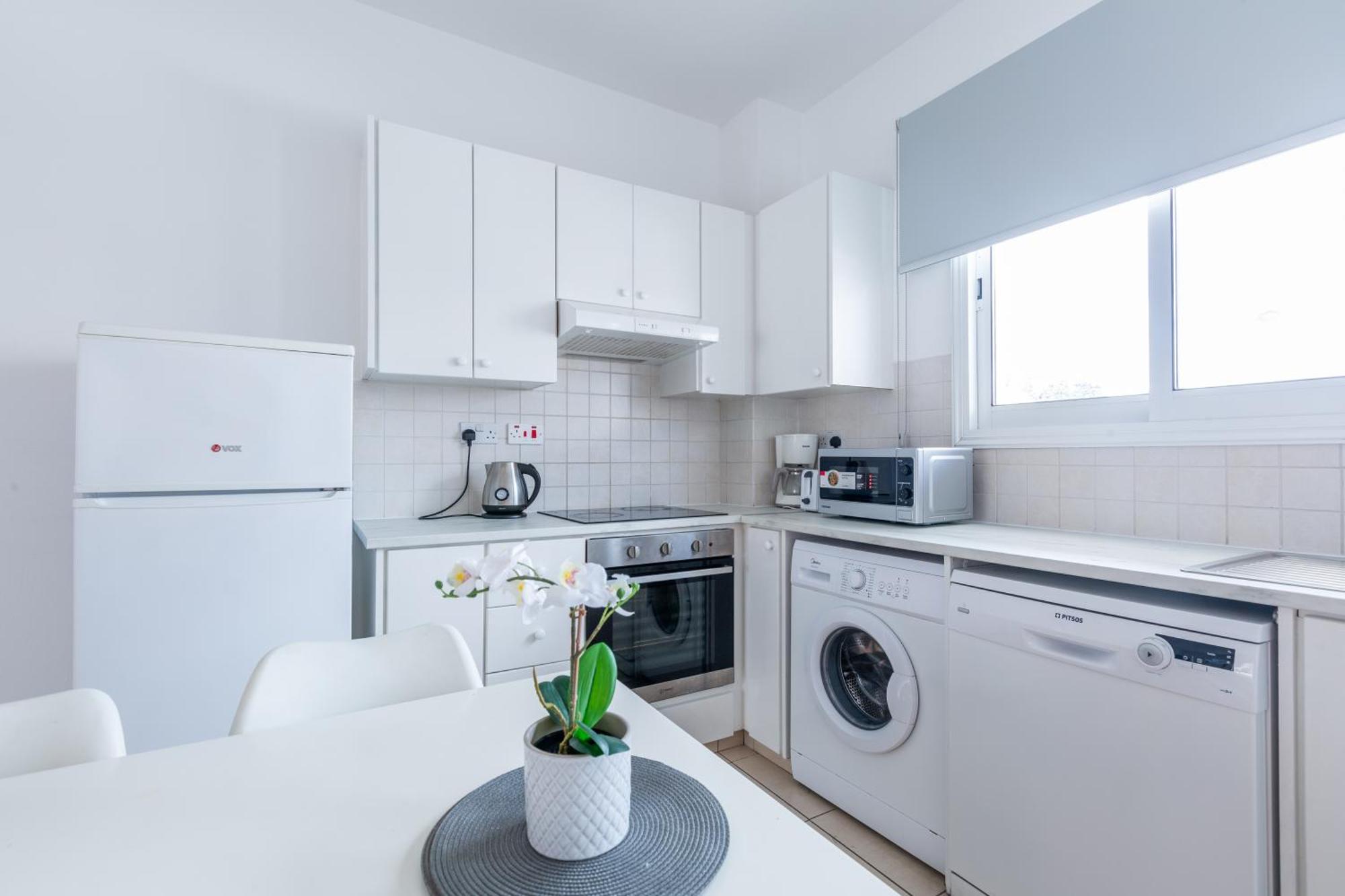 Beautiful 2 Bed Apartment In Paphos Cyprus エクステリア 写真