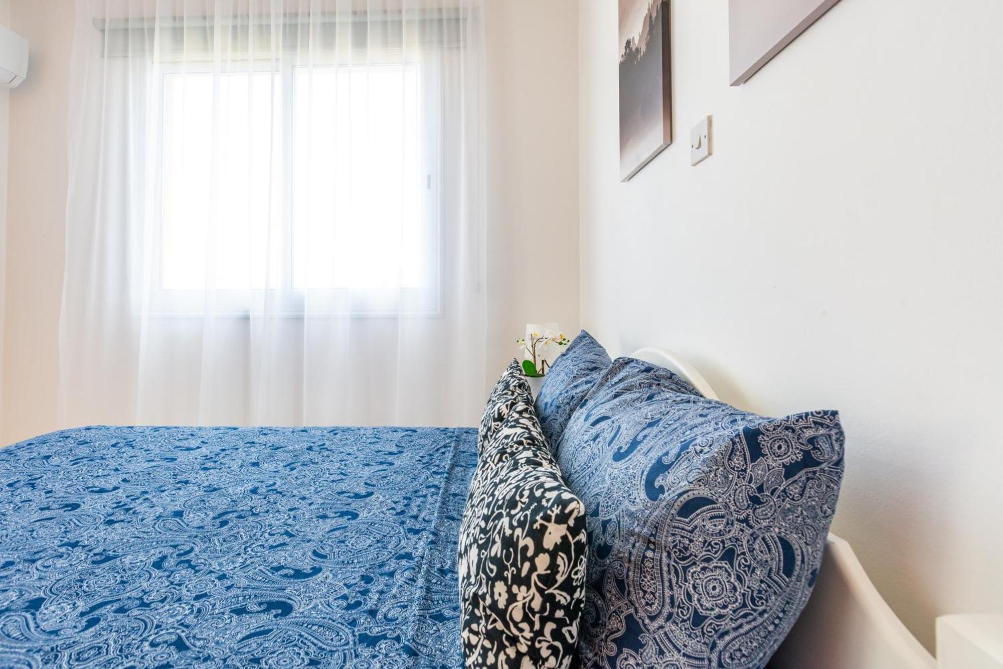 Beautiful 2 Bed Apartment In Paphos Cyprus エクステリア 写真