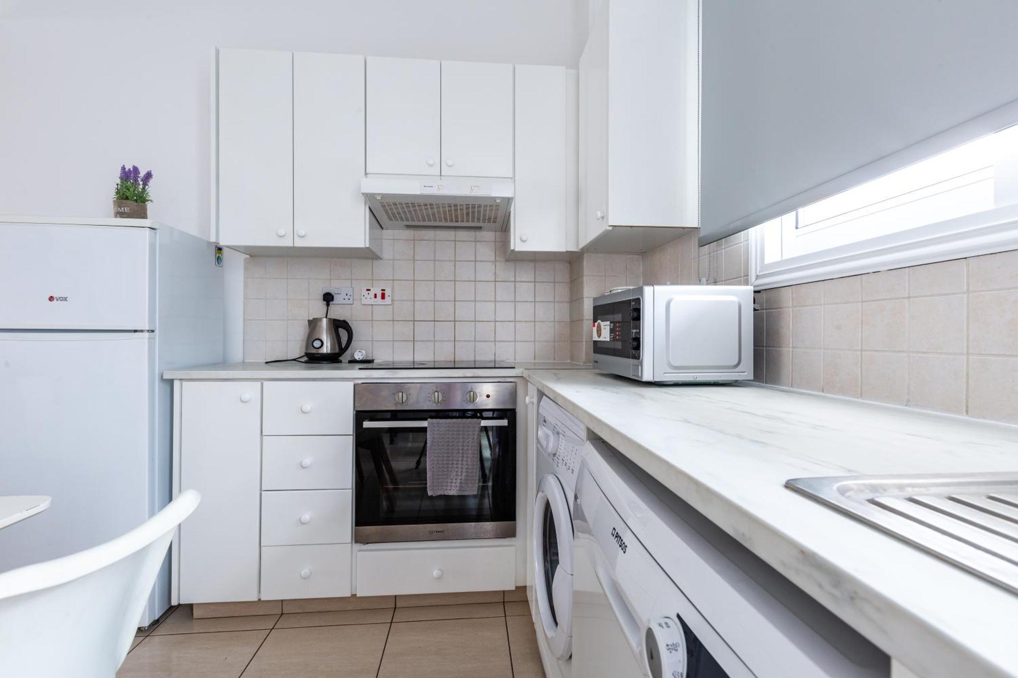 Beautiful 2 Bed Apartment In Paphos Cyprus エクステリア 写真