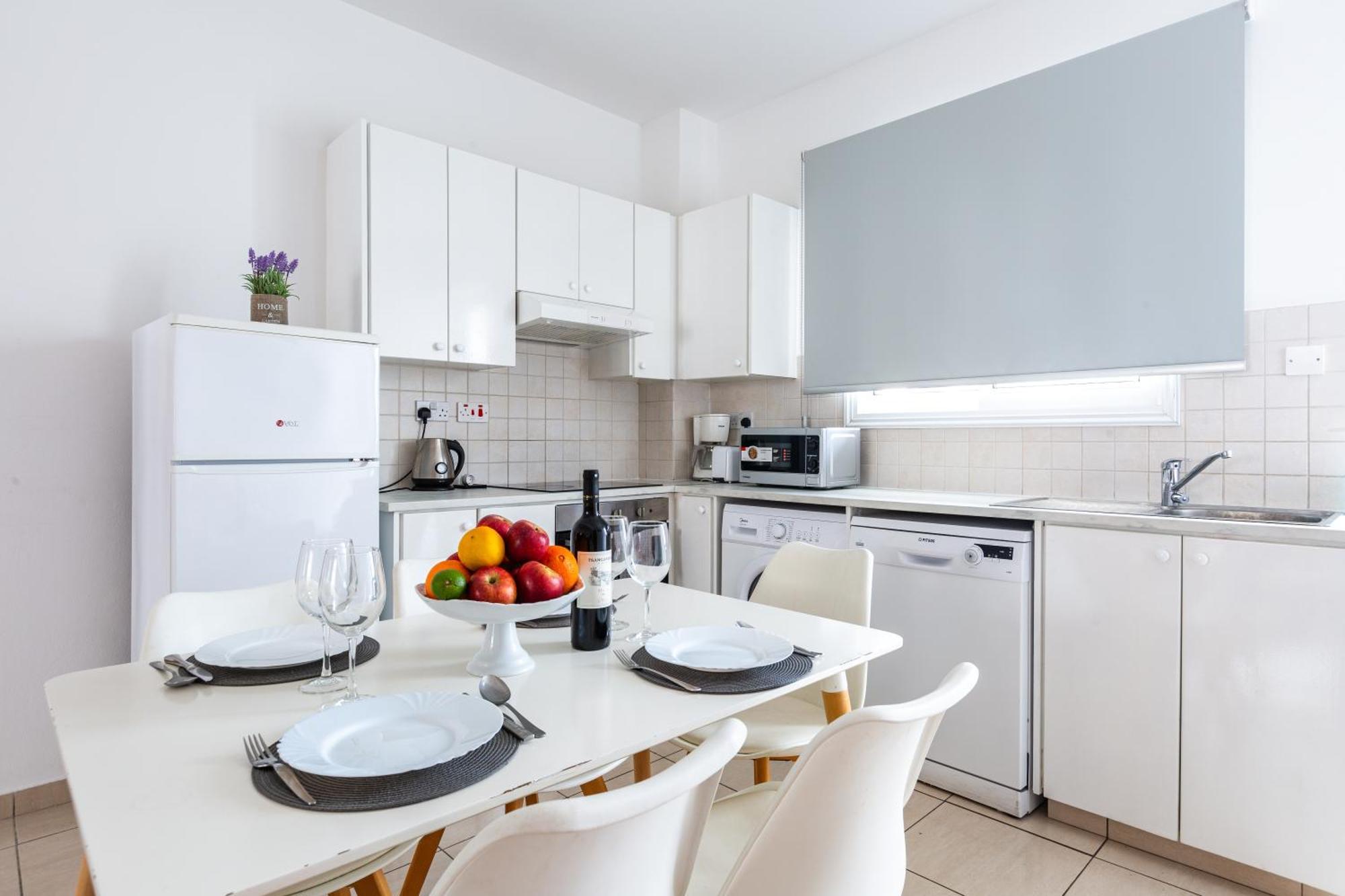 Beautiful 2 Bed Apartment In Paphos Cyprus エクステリア 写真
