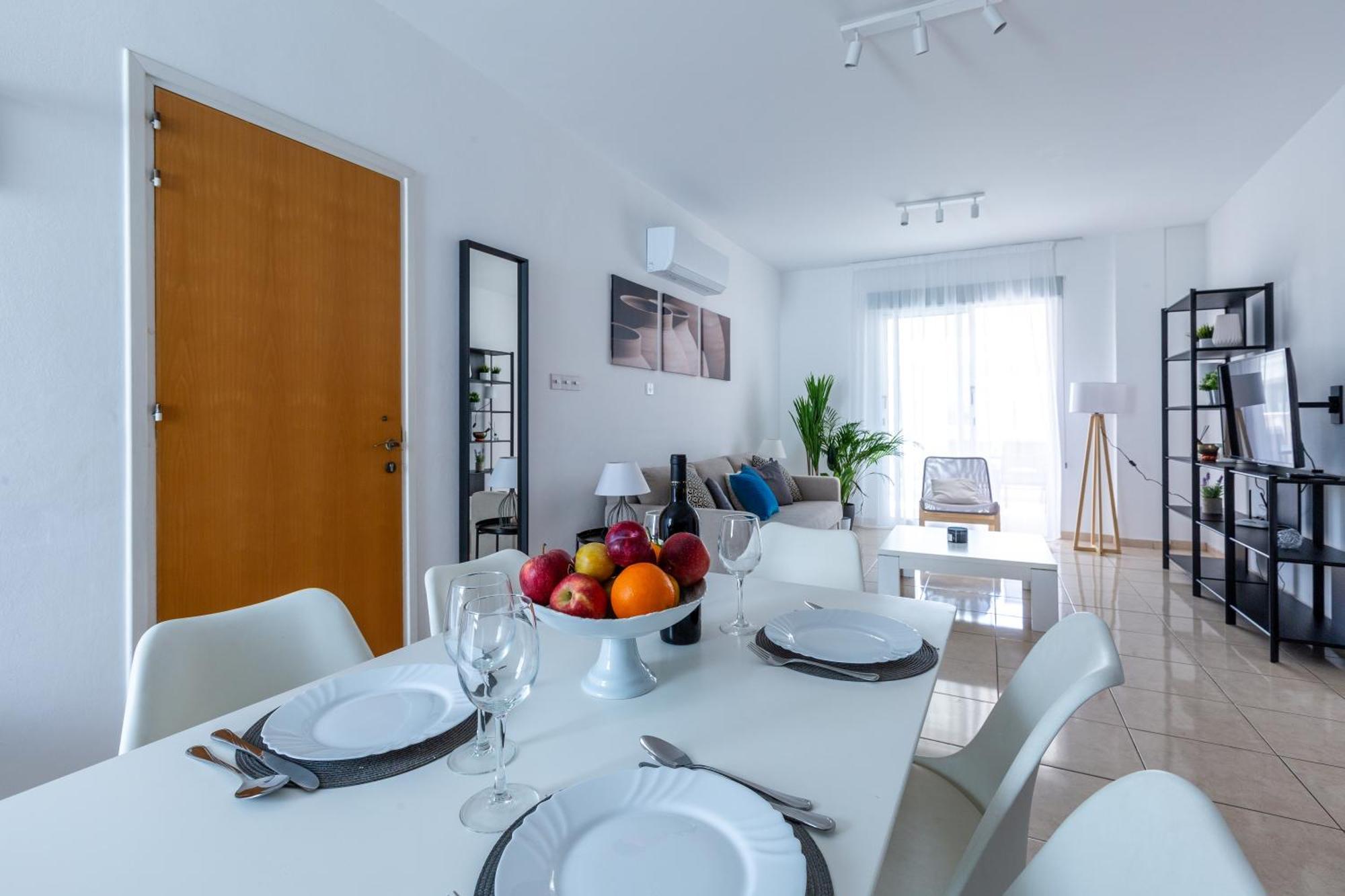 Beautiful 2 Bed Apartment In Paphos Cyprus エクステリア 写真