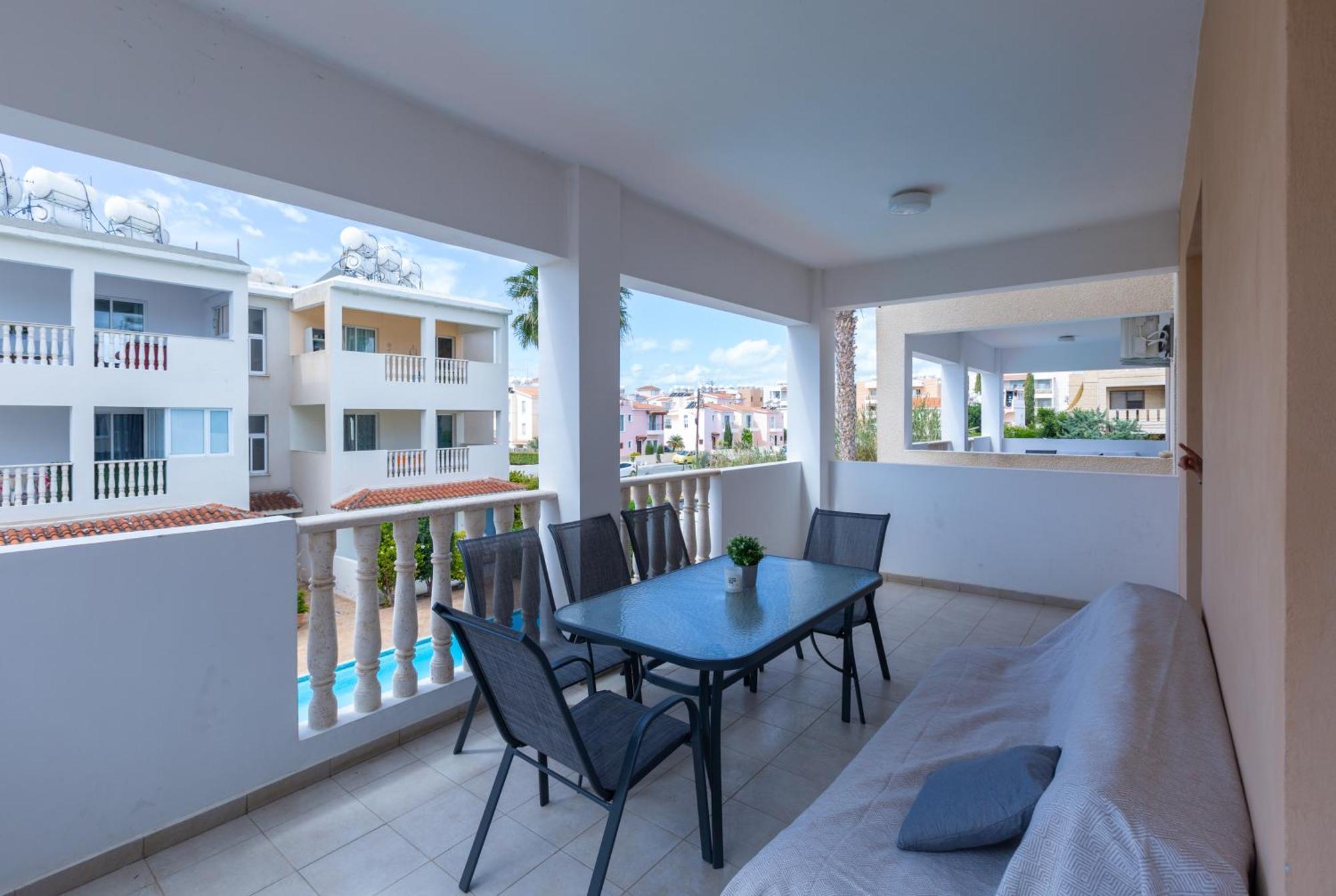 Beautiful 2 Bed Apartment In Paphos Cyprus エクステリア 写真