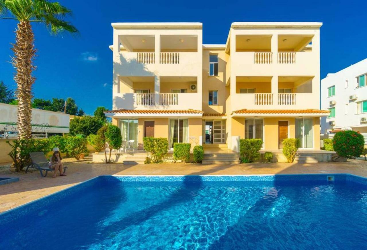 Beautiful 2 Bed Apartment In Paphos Cyprus エクステリア 写真
